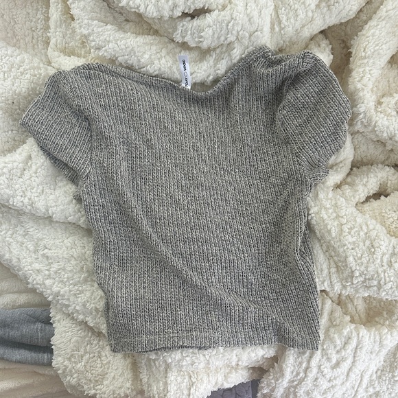 Button Top - Picture 2 of 3